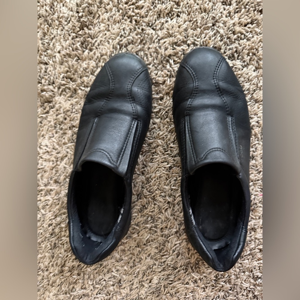women Ecco Black Leather Slip-On Shoes